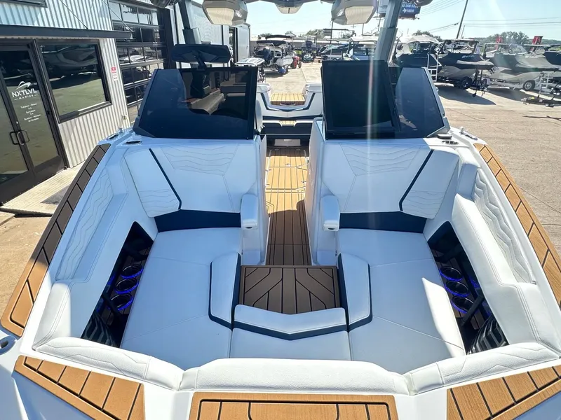 Slide: The Image of Nautique G23 2026 - 11