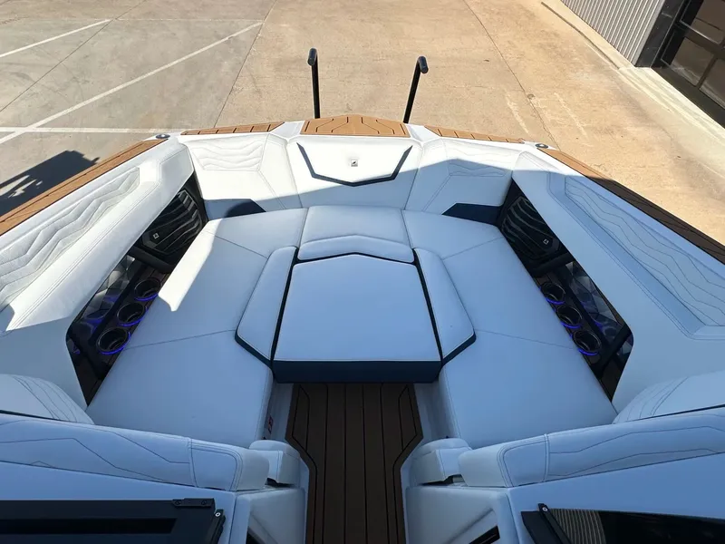 Slide: The Image of Nautique G23 2026 - 16