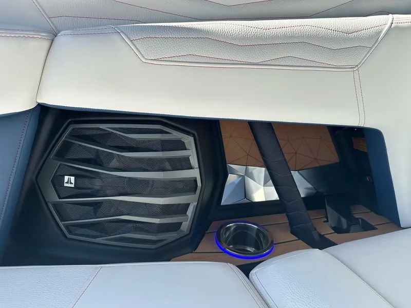 Slide: The Image of Nautique G23 2026 - 21