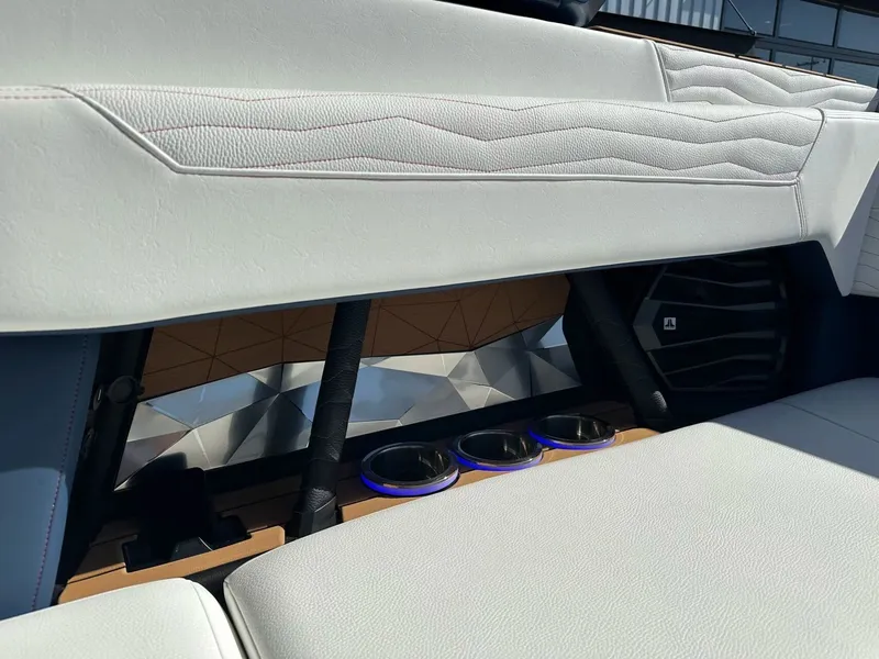 Slide: The Image of Nautique G23 2026 - 24