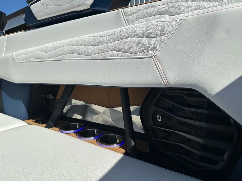 Slide: The Image of Nautique G23 2026 - 25