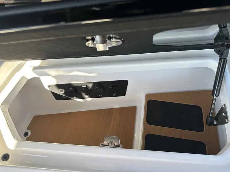 Slide: The Image of Nautique G23 2026 - 30