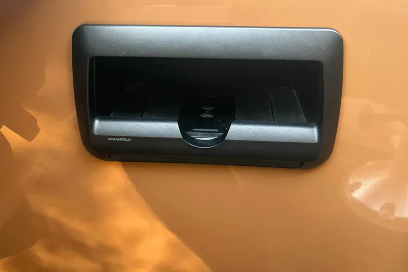 Slide: The Image of Black Scanstrut device on Bentley Pontoons 220/223 Elite Admiral, 2025 model. - 20