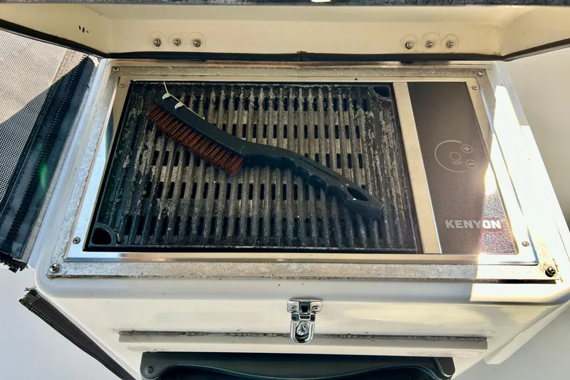 Slide: The Image of Kenyon grill with brush on Pacific Mariner 65 Motoryacht, 2000 model. - 65