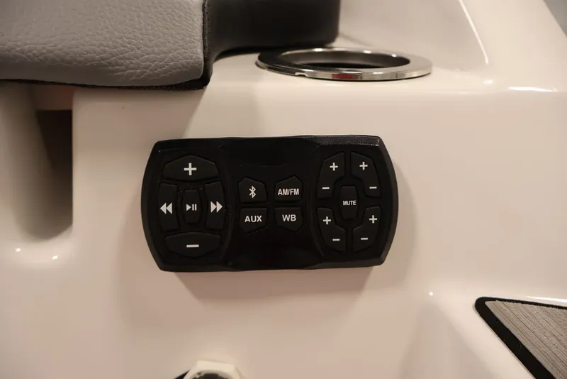 Slide: The Image of Control panel on 2026 Yamaha Boats 222XE, featuring audio and Bluetooth functions. - 45