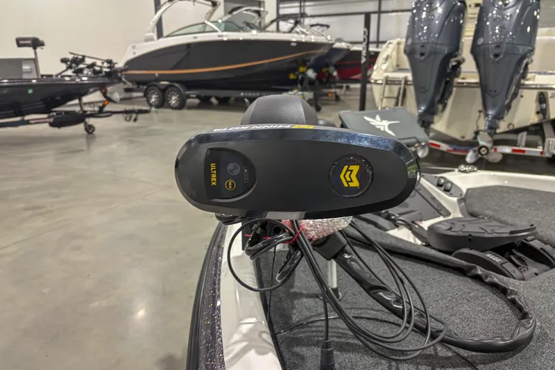 Slide: The Image of 2020 Skeeter ZXR20 SE boat with Minn Kota Ultrex trolling motor in showroom. - 4