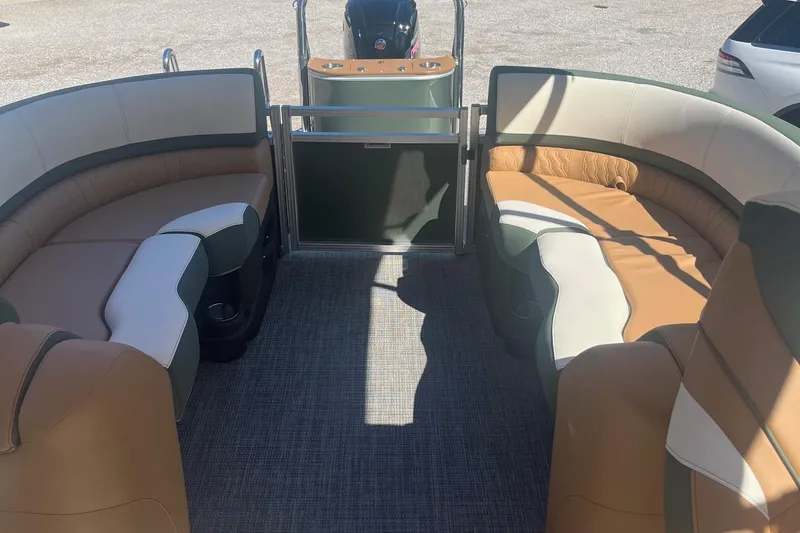 Slide: The Image of 2026 Avalon 23 LSZ Quad Lounger interior with spacious seating and modern design. - 7