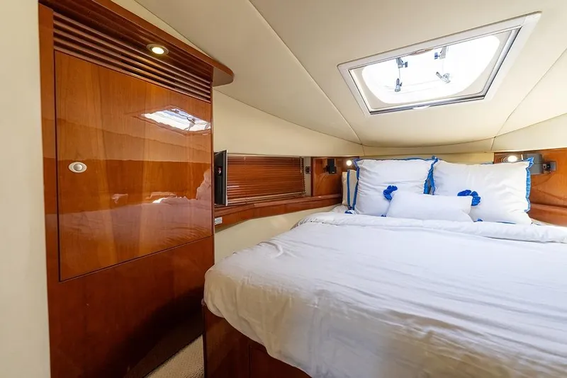 Slide: The Image of Stbd master stateroom - 28