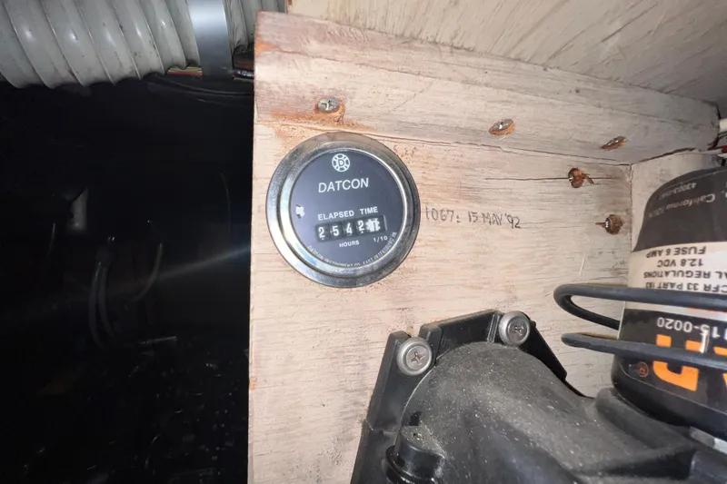 Slide: The Image of Datcon hour meter on 1985 C&C Landfall 39 sailboat, showing 2542 hours elapsed. - 49