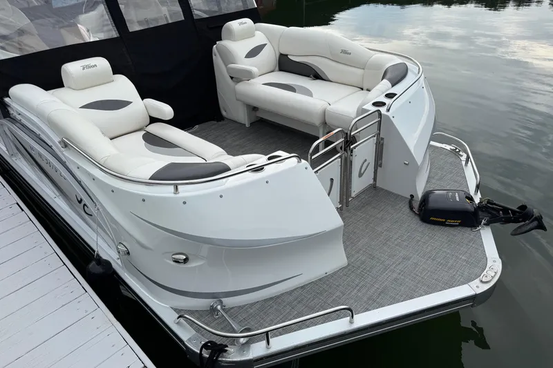 Slide: The Image of 2017 JC SportToon 24TT pontoon boat with plush seating and modern design. - 3