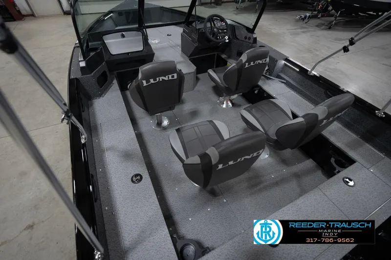 Slide: The Image of Priority service support for Lund 1800 Explorer Sport 2026, featuring expert boat maintenance. - 15