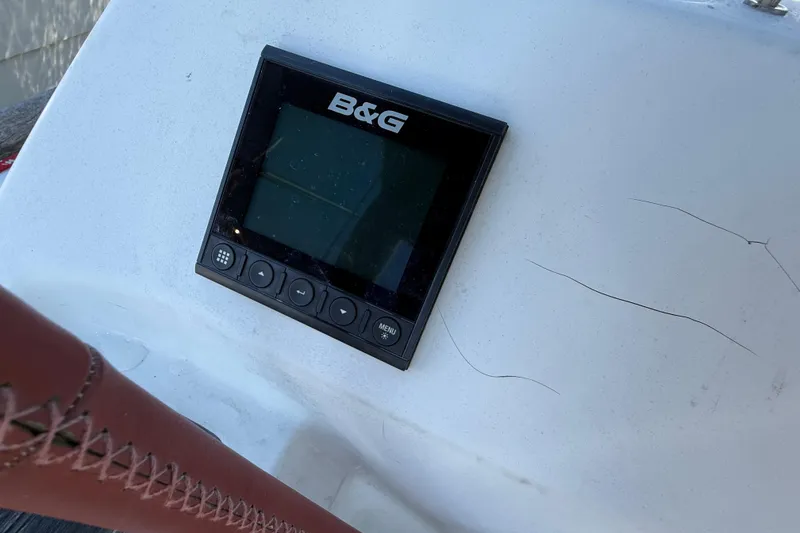 Slide: The Image of B&G display on 2010 Beneteau Oceanis 43 yacht, showing navigation equipment. - 17