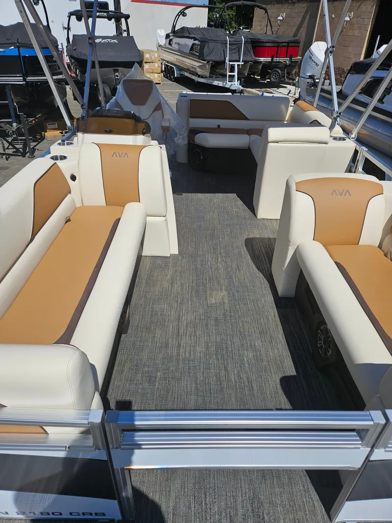 Slide: The Image of Avalon Venture Cruise Rear Bench 2026 - 11