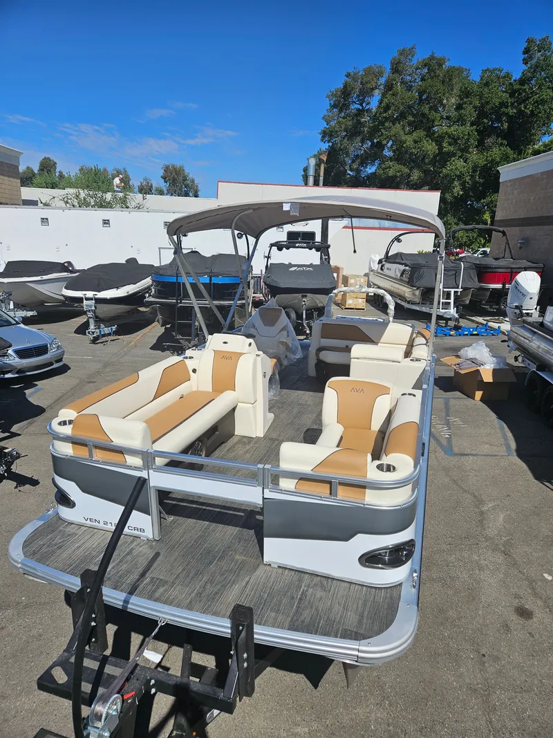 Slide: The Image of Avalon Venture Cruise Rear Bench 2026 - 4