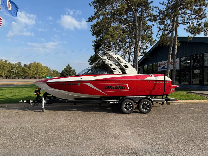 Slide: The Image of Malibu Wakesetter 22 LSV 2019 - 0