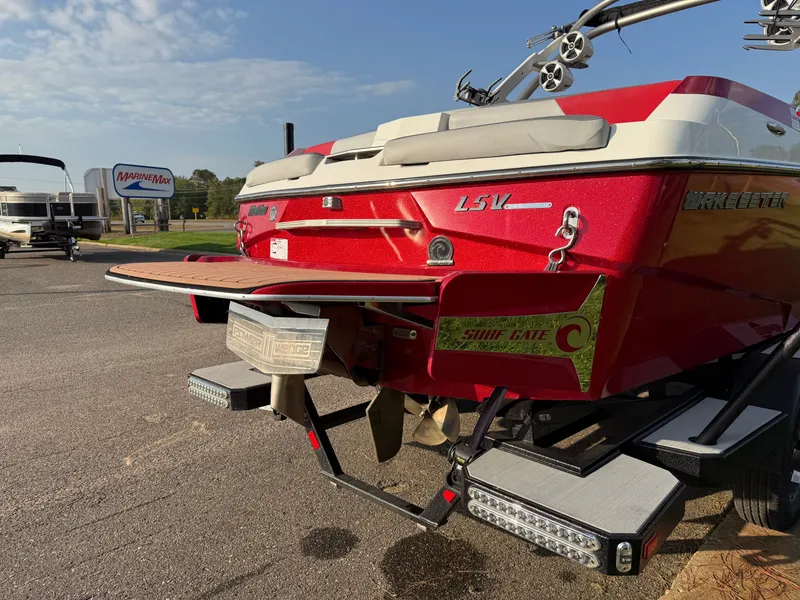 Slide: The Image of Malibu Wakesetter 22 LSV 2019 - 16