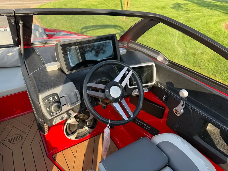 Slide: The Image of Malibu Wakesetter 22 LSV 2019 - 3