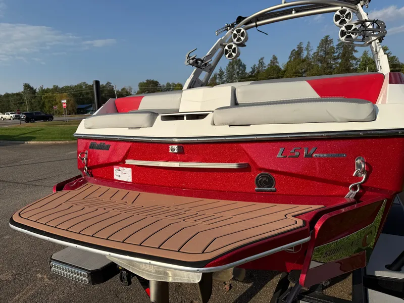 Slide: The Image of Malibu Wakesetter 22 LSV 2019 - 6