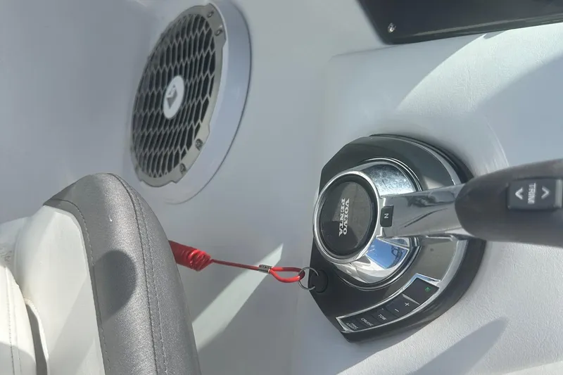 Slide: The Image of Boat control panel of a 2020 Monterey M4 with throttle lever and speaker. - 31