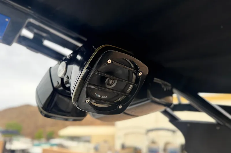 Slide: The Image of Close-up of Roswell speaker on 2015 Centurion Enzo FS44 boat. - 20