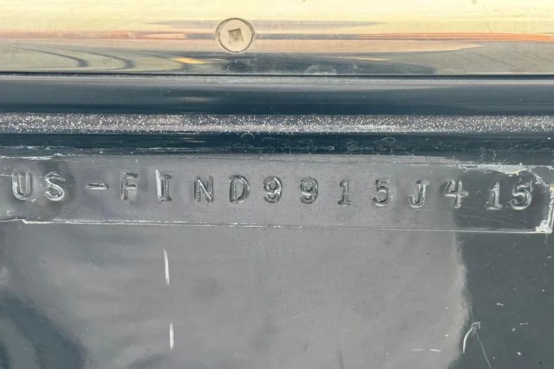 Slide: The Image of 2015 Centurion Enzo FS44 hull identification number: US-FIND9915J415. - 37