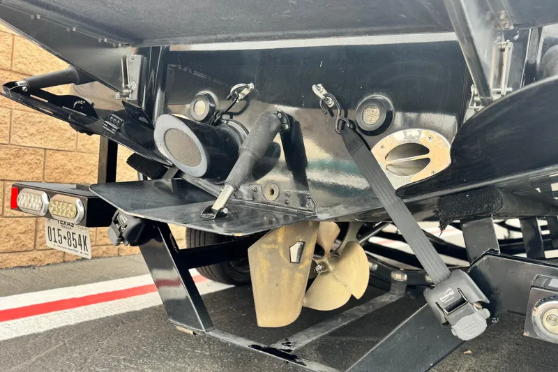 Slide: The Image of 2015 Centurion Enzo FS44 boat propeller and rear view, showcasing detailed components. - 6