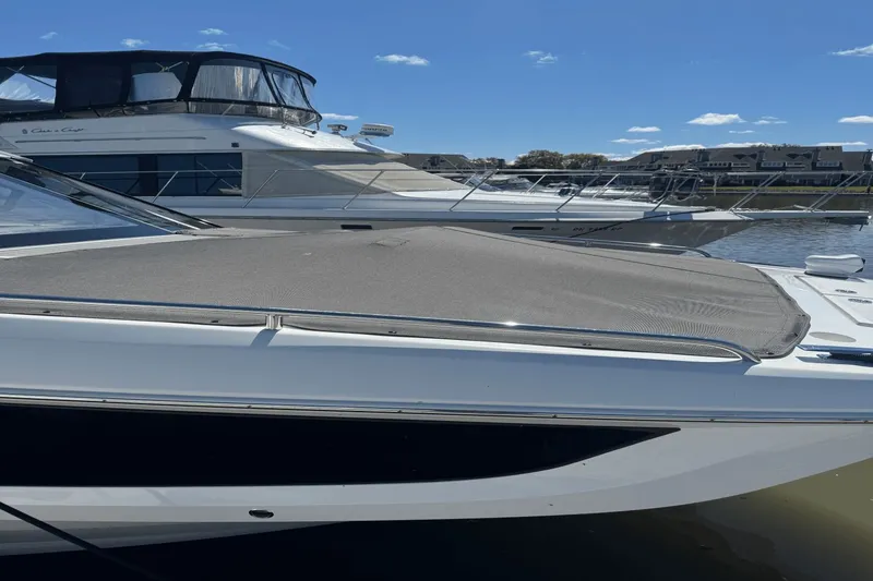 Slide: The Image of Galeon 325 GTO 2024 - 2