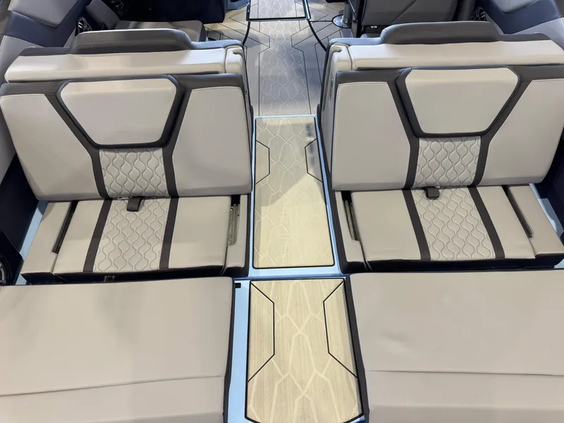 Slide: The Image of Yamaha 255 XD 2025 - 10