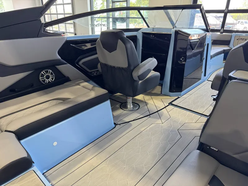 Slide: The Image of Yamaha 255 XD 2025 - 14