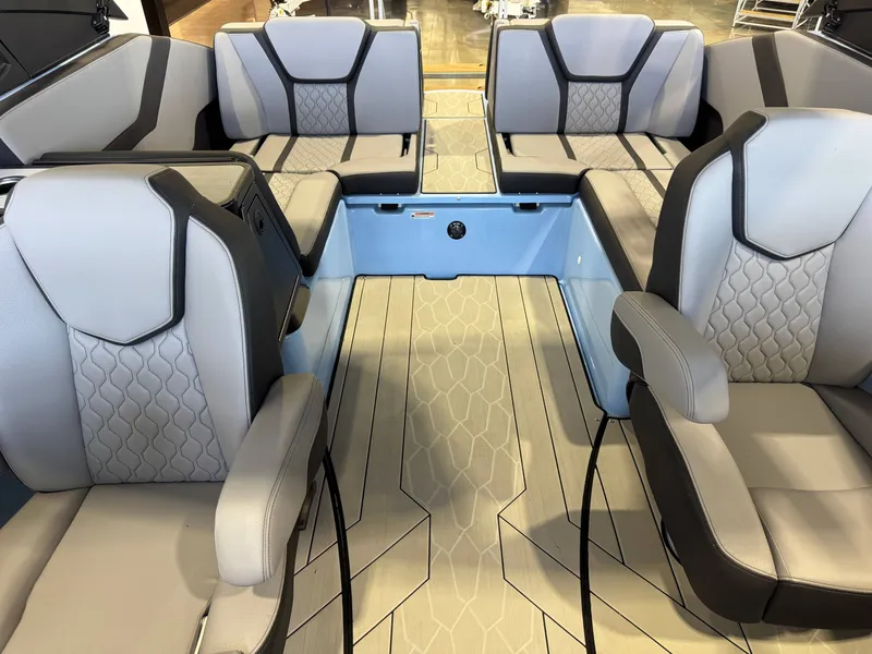 Slide: The Image of Yamaha 255 XD 2025 - 22