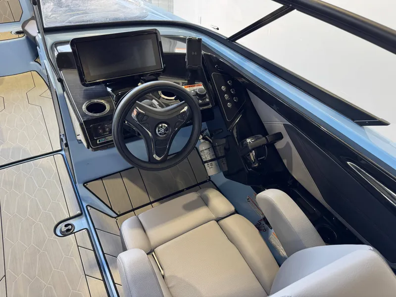 Slide: The Image of Yamaha 255 XD 2025 - 25