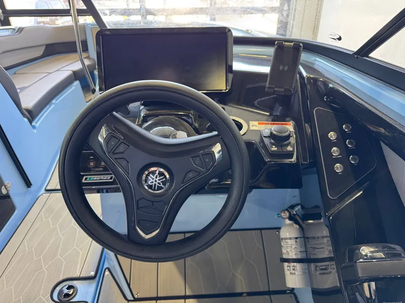 Slide: The Image of Yamaha 255 XD 2025 - 26