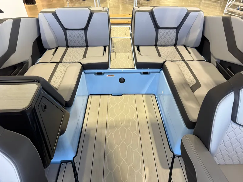 Slide: The Image of Yamaha 255 XD 2025 - 28