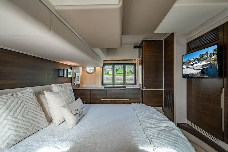 Slide: The Image of Luxurious bedroom interior of 2015 Azimut Fly 50 yacht with elegant decor and modern amenities. - 109