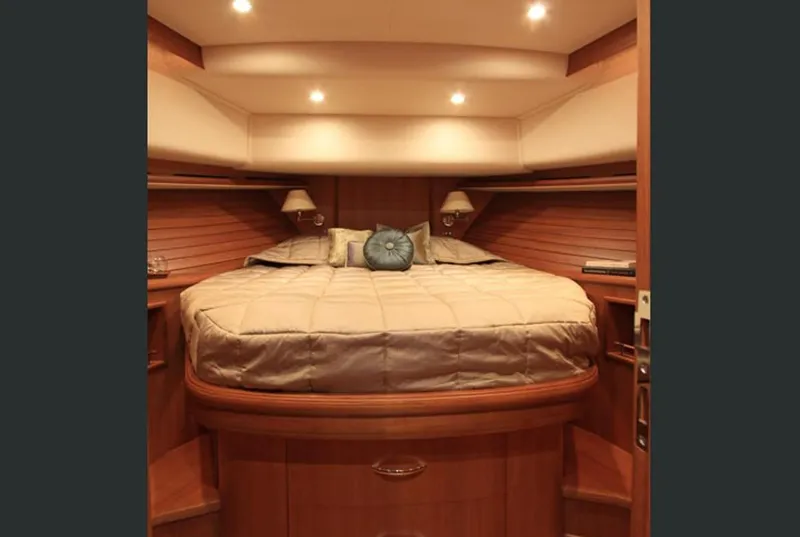 Slide: The Image of Top view layout of 2015 Grand Banks 43 Heritage EU yacht. - 109