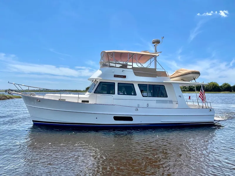 Slide: The Image of Grand Banks 43 Heritage EU 2015 - 9