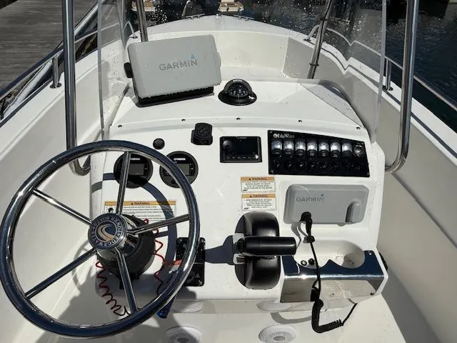 Slide: The Image of Edgewater 170CC 2017 - 6