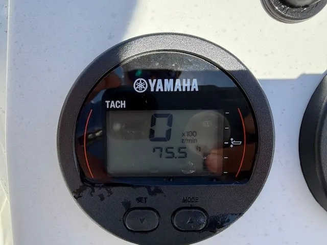 Slide: The Image of Edgewater 170CC 2017 - 8