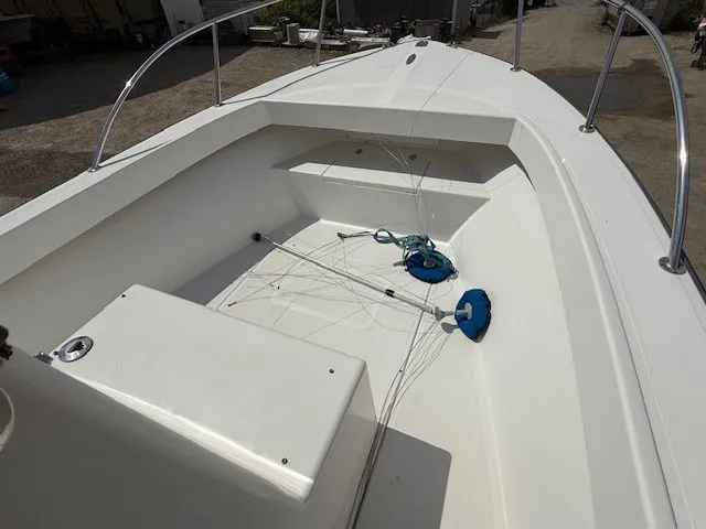 Slide: The Image of General Marine GM 20 2008 - 10