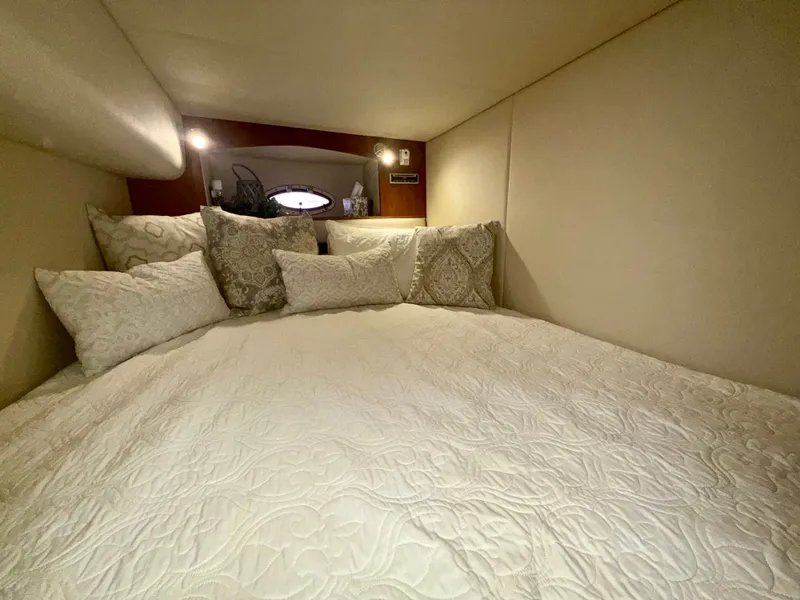 Slide: The Image of Cruisers 420 Coupe 2009 - 20