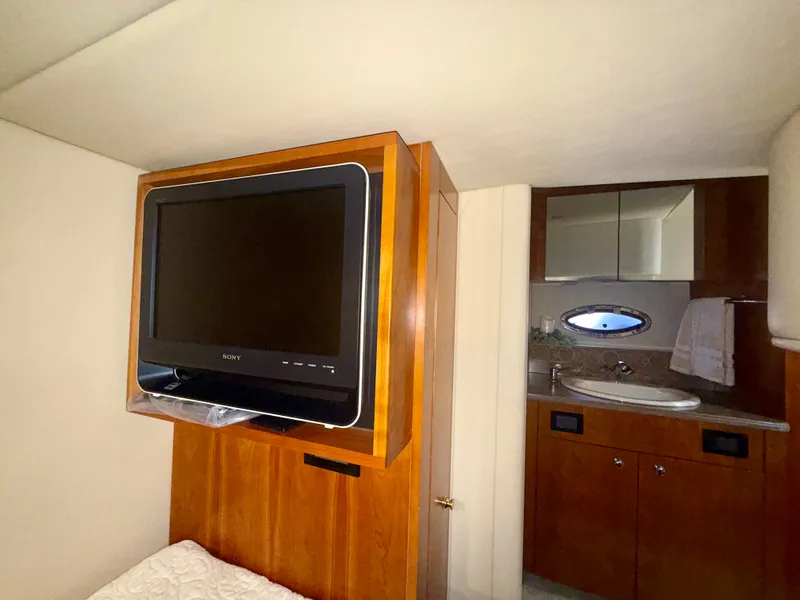 Slide: The Image of Cruisers 420 Coupe 2009 - 21