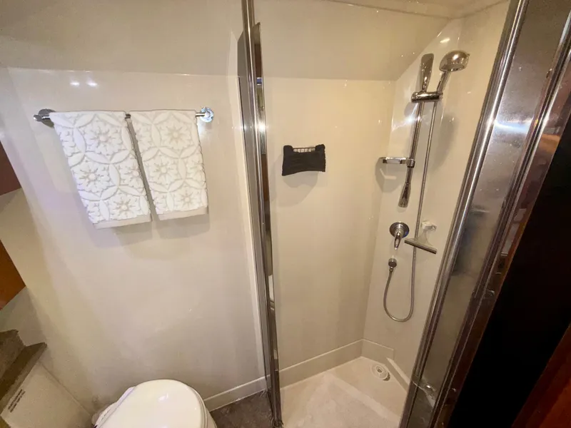 Slide: The Image of Cruisers 420 Coupe 2009 - 38