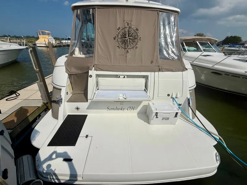 Slide: The Image of 2009 Cruisers Yachts 420 Coupe docked in Sandusky, Ohio marina. - 4