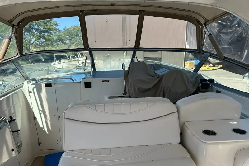 Slide: The Image of Maxum 3300 SCR 2000 - 4