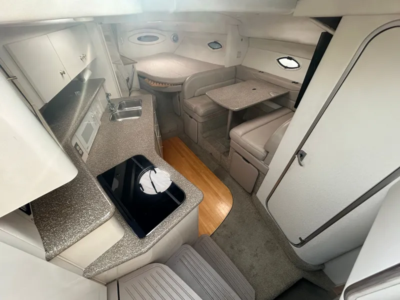 Slide: The Image of Maxum 3300 SCR 2000 - 40