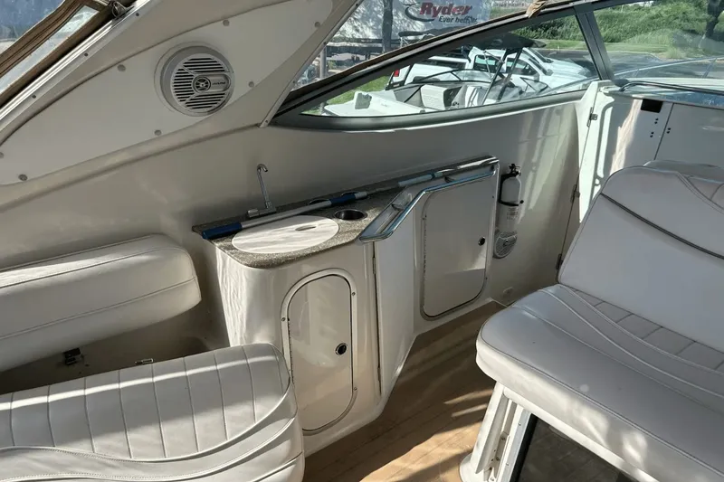 Slide: The Image of Maxum 3300 SCR 2000 - 5