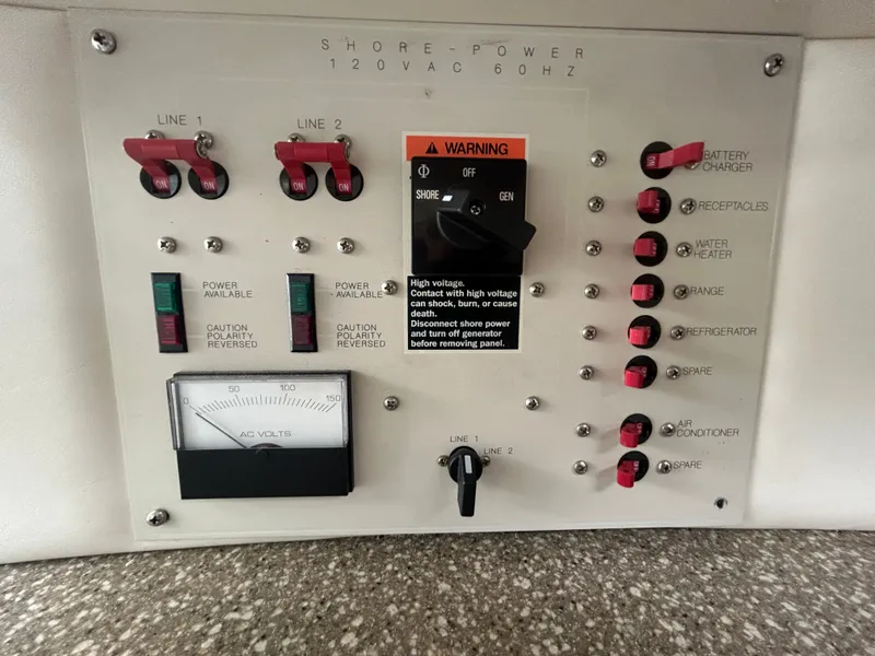 Slide: The Image of Maxum 3300 SCR 2000 - 58