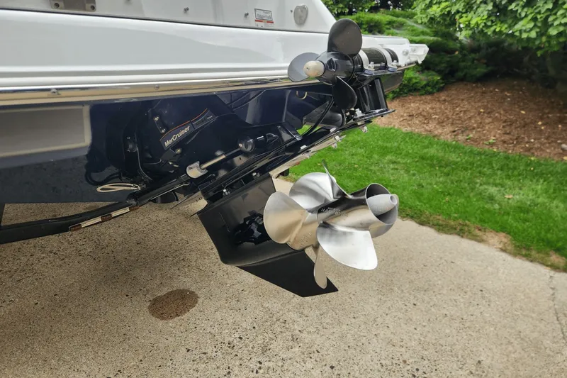 Slide: The Image of Four Winns HD5 2023 - 25