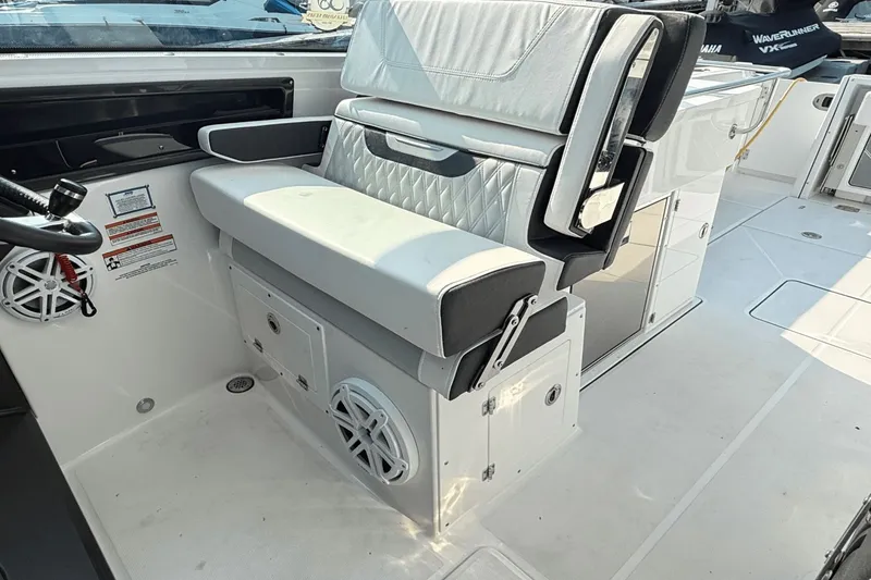 Slide: The Image of Blackfin 272 DC 2023 - 13