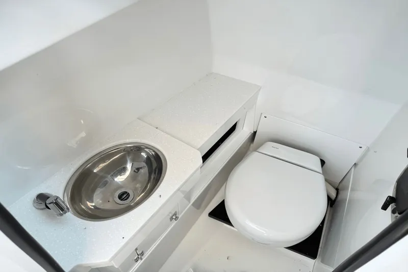 Slide: The Image of Blackfin 272 DC 2023 - 16